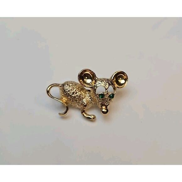 Vintage Gerry’s 1" Mouse Brooch Lapel Pin Gold-Tone Green Eyes Rhinestones - Picture 1 of 6